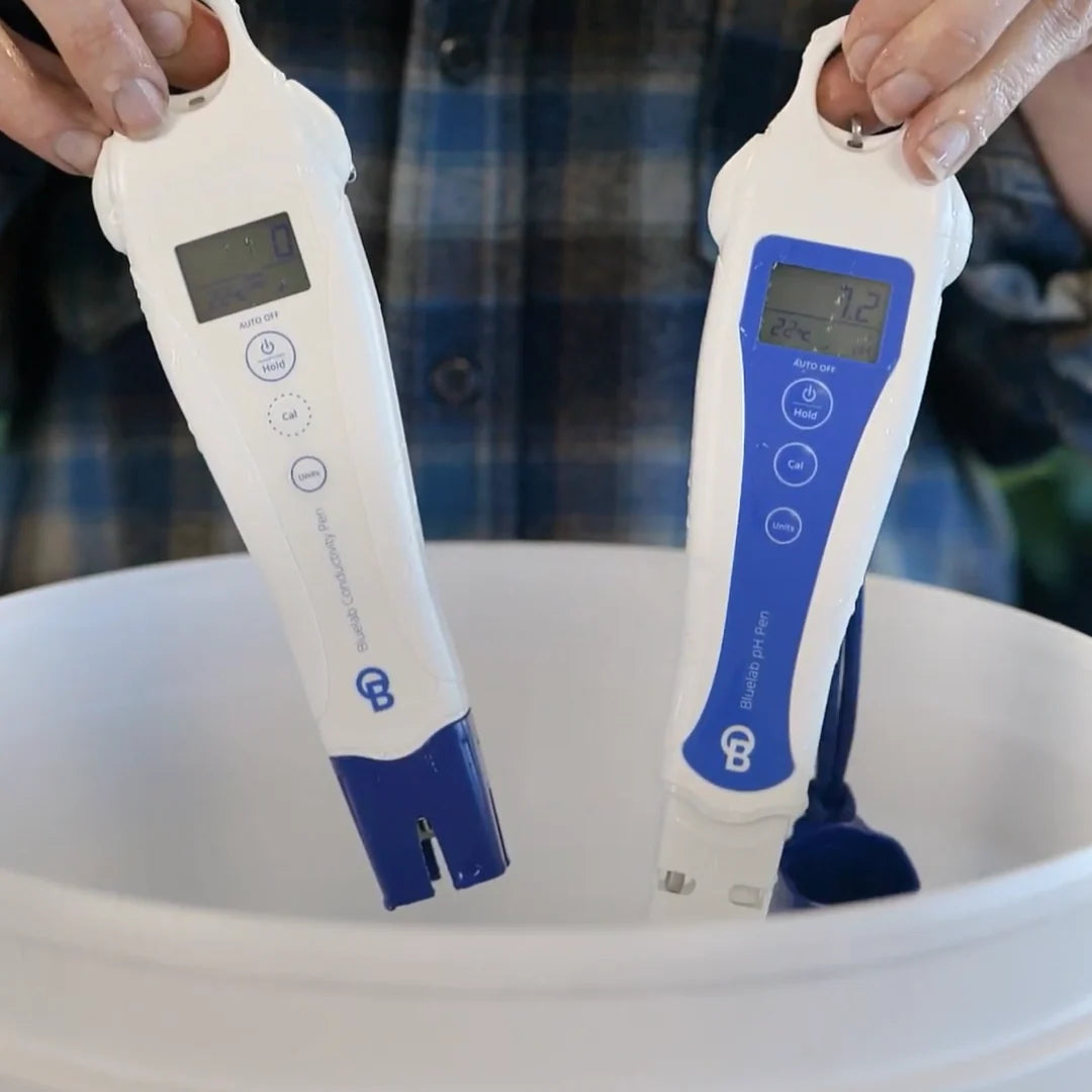 Bluelab: Kit de inicio para medición de pH y conductividad eléctrica.